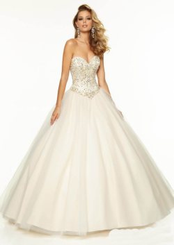 US$188.99 2015 Beading White Sweetheart Sleeveless Lace Up Tulle Floor Length Ball Gown