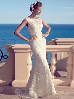 Scalloped Neck Open Back Lace Pearl Detailing Trumpet/Mermaid Ivory Wedding Dress in UK