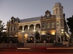 About The Broken Hill Hotel Victoria Park – Broken Hill