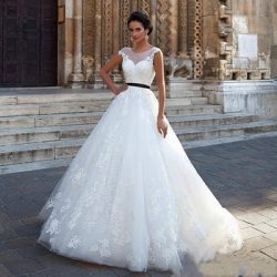 Elegant Ball Gowns Applique Lace Wedding Dress Tulle with Black Sash Open Back Bridal Gown vesti ...