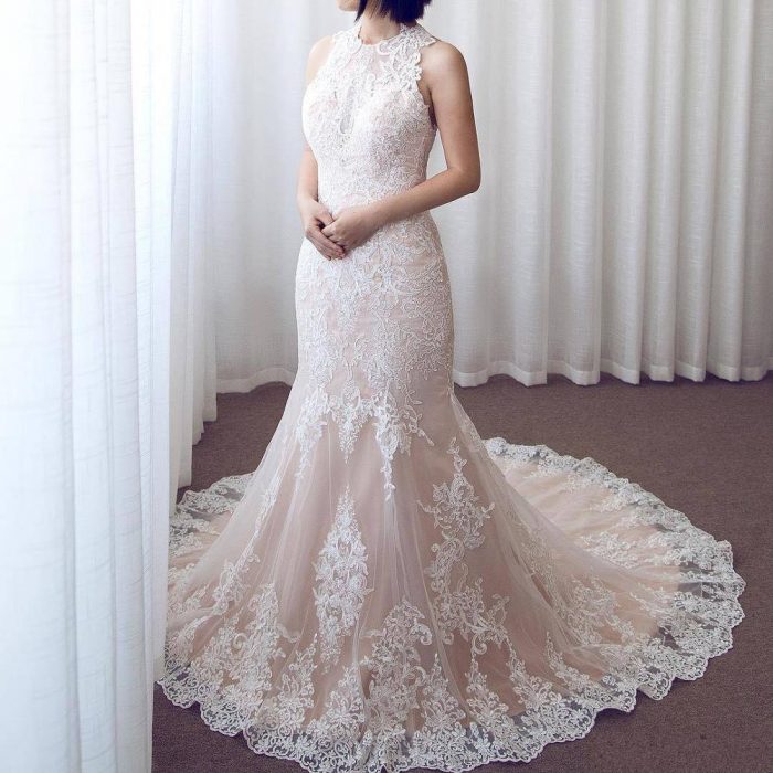 Pink Lace Mermaid Wedding Dresses Sleeveless Jewel Neck Lace Appliques Long Bridal Gowns