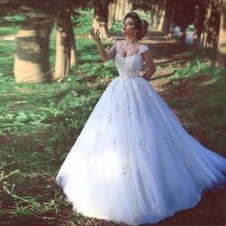 Spaghetti Straps Applique Lace White Tulle Ball Gowns Wedding Dress Crystals Bridal Dress vestid ...